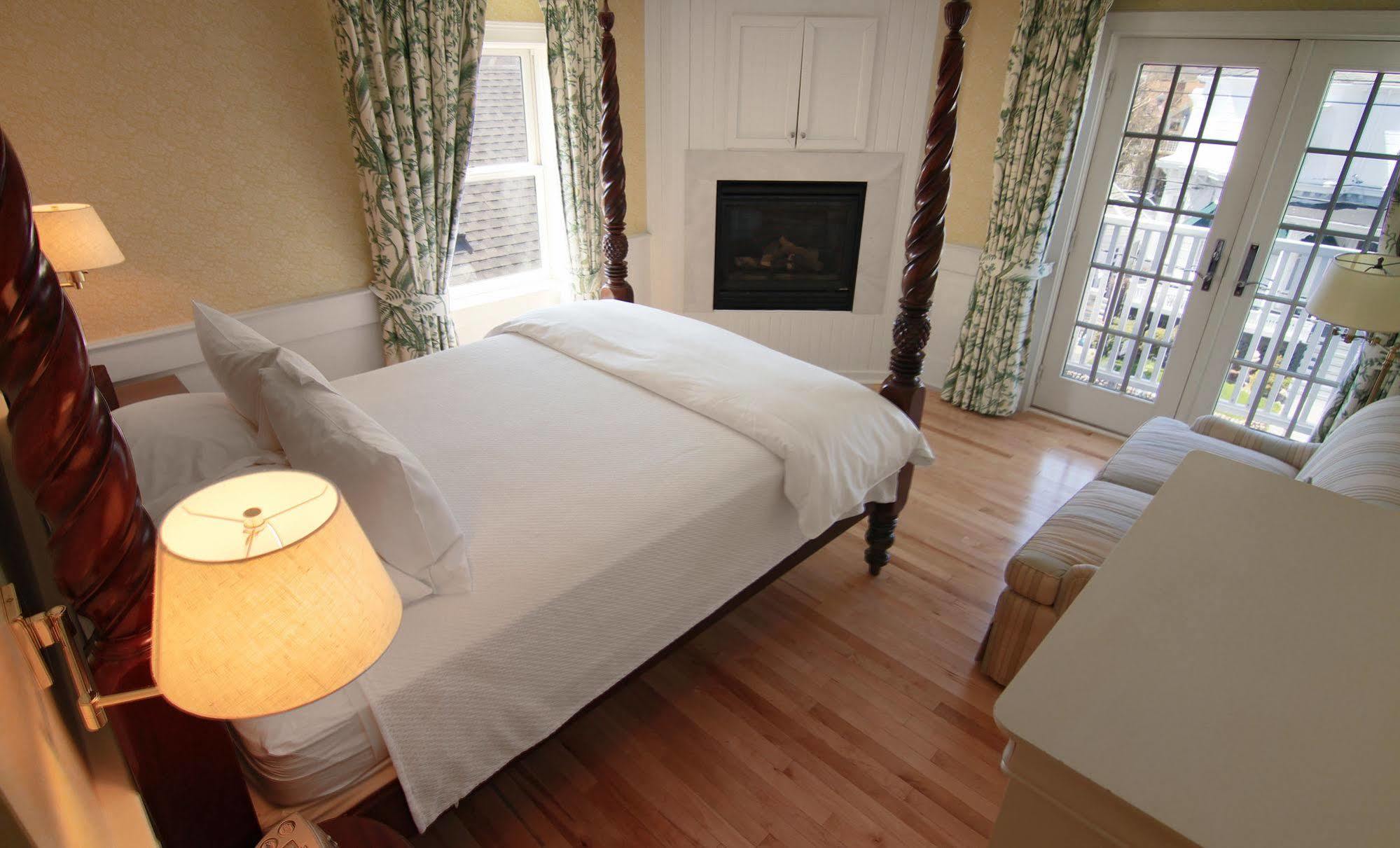 Anchor Inn Beach House Provincetown Exterior photo